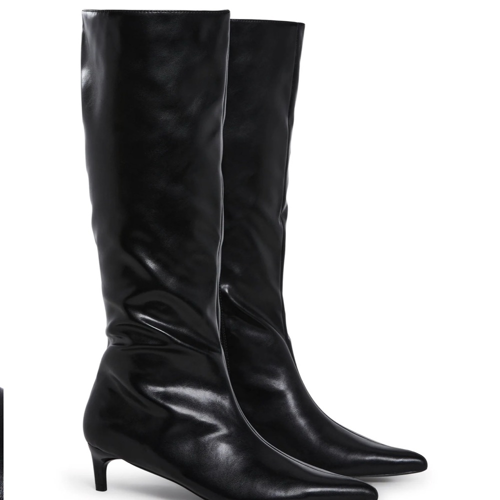 Elegant Black Women's Knee-High kitten heeled Boots